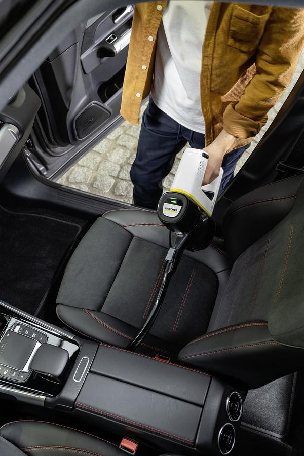 Battery-power vacuum cleaner VC 4 Cordless myHome Car