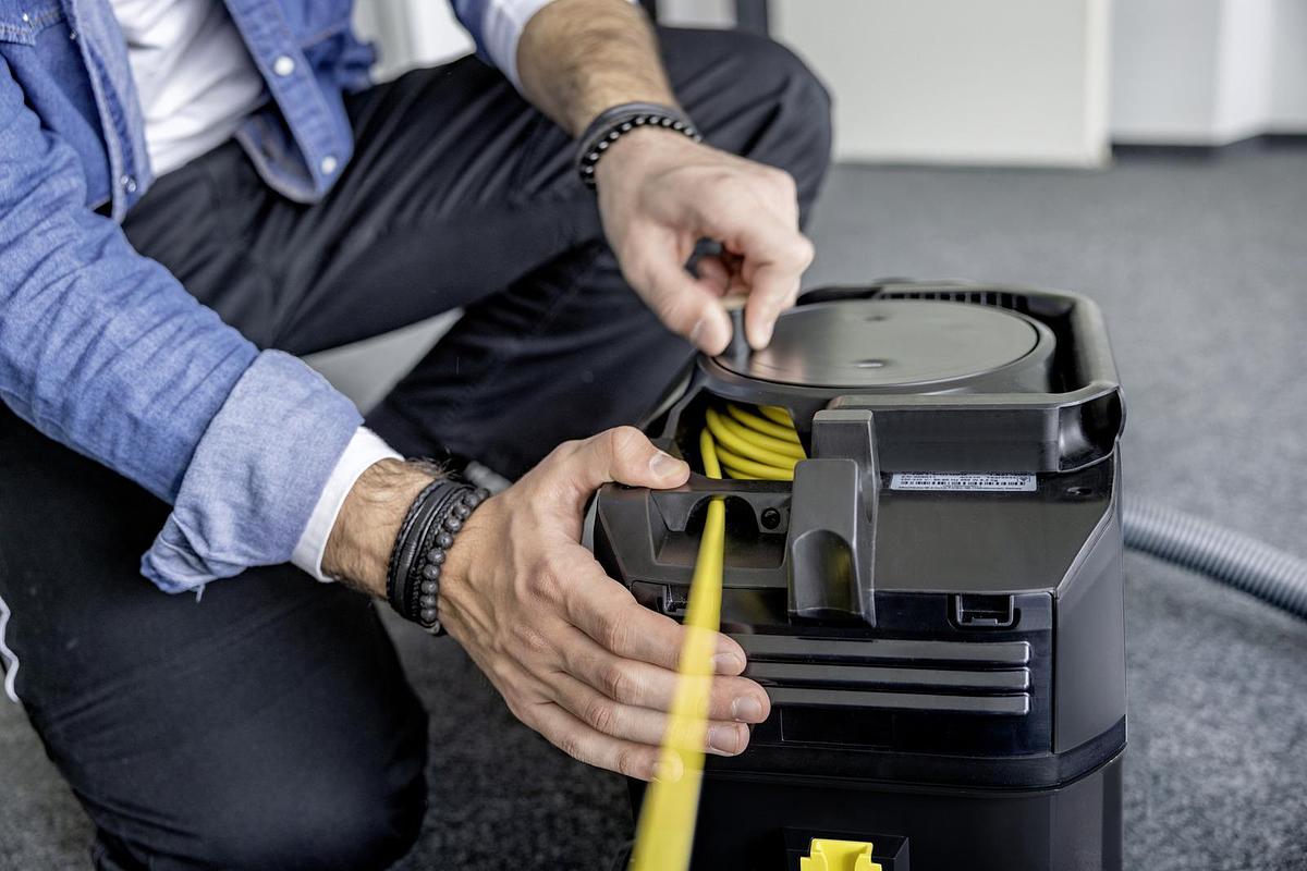 Dry vacuum cleaner T 10/1 Adv HEPA Go!Further