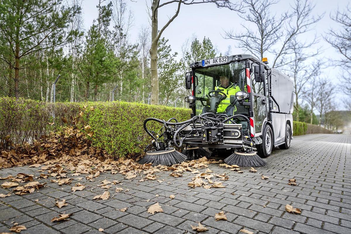 Vacuum sweeper MC 250 EURO 6