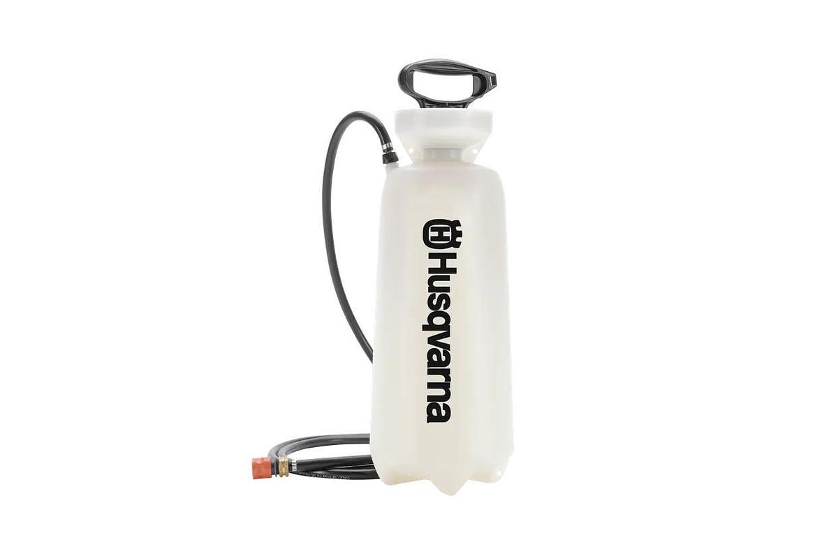 Pressurized water tank