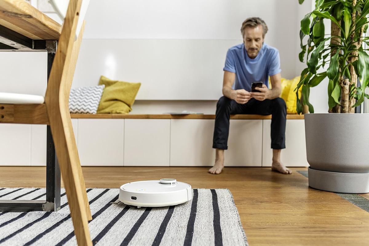 Robot vacuum cleaner with wiping function RCV 3