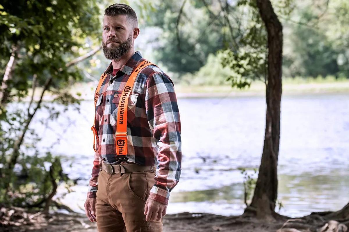 Suspenders (clips) for chainsaw pants