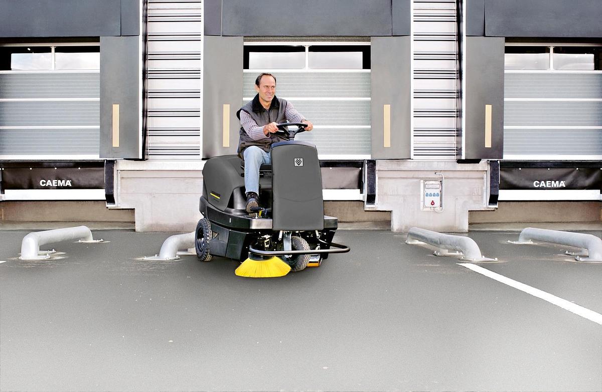 Vacuum sweeper KM 100/100 R G