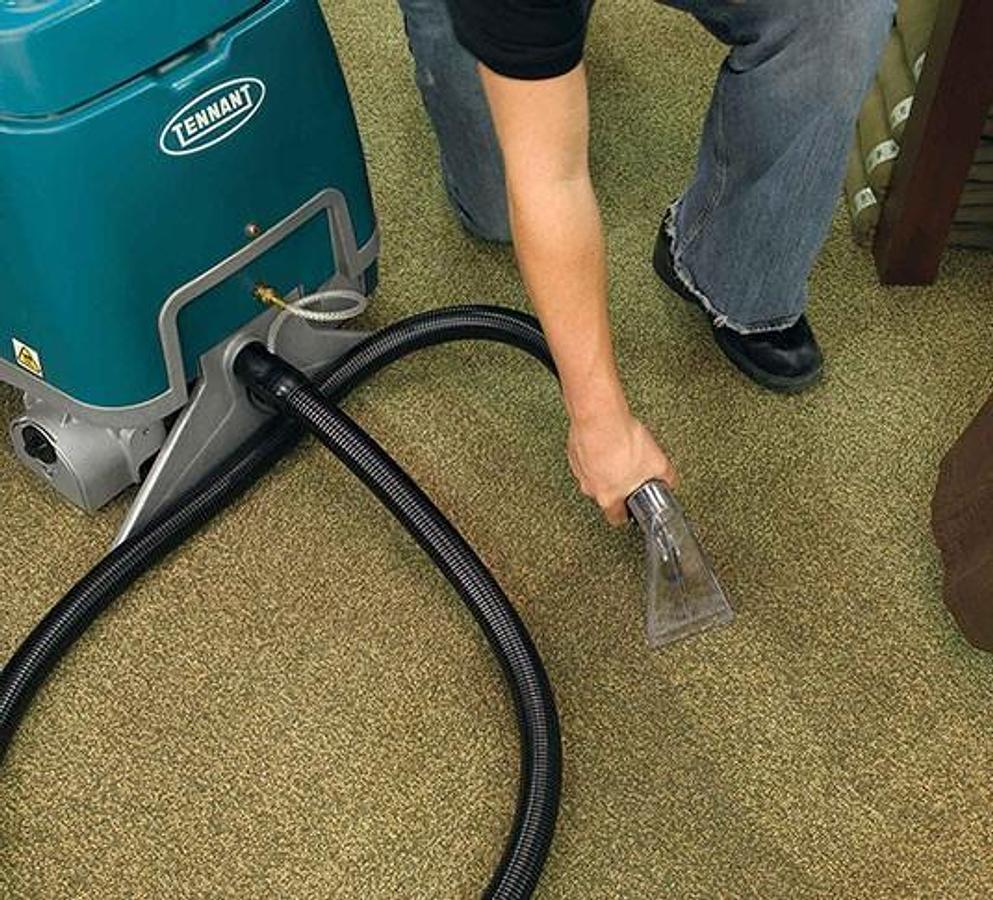 E5 Compact Low-Profile Carpet Extractor