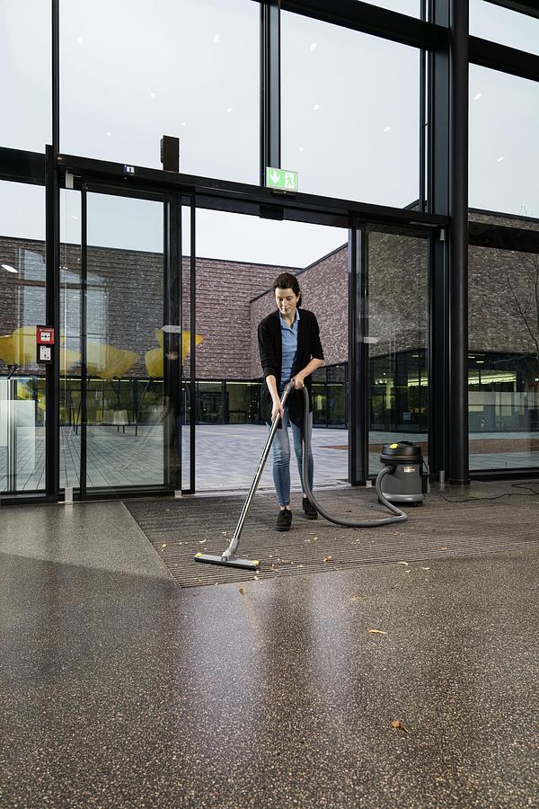 Wet and dry vacuum cleaners NT 27/1 Advanced