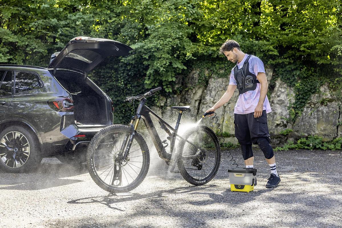 Mobile Outdoor Cleaner OC 4