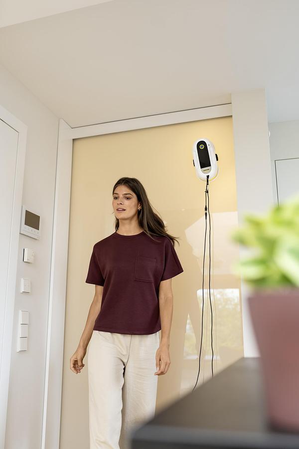 Window cleaning robot RCW 2