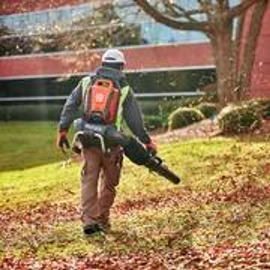 Husqvarna 550iBTX (battery and charger included)
