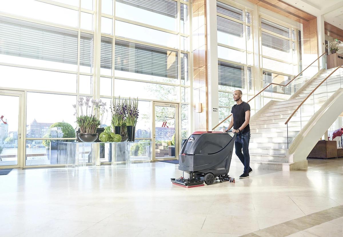 AS5160-US SCRUBBER 20INCH 60L 24V