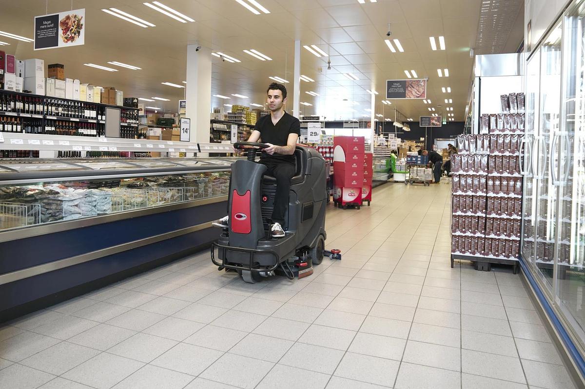 AS710R-US RIDE-ON SCRUBBER 24V
