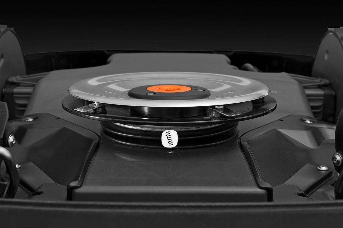 Automower® 580L EPOS® (Exclusive to Golf and Sports Turf dealers)
