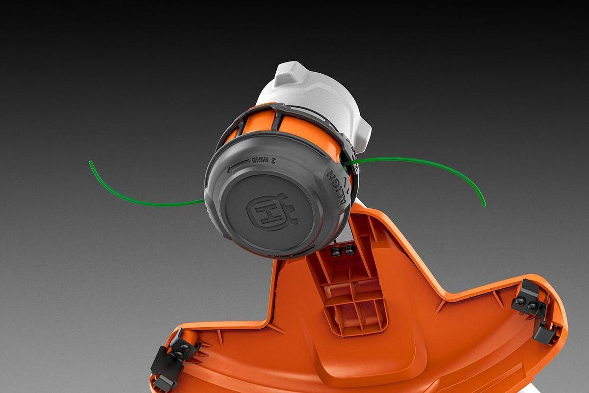 Husqvarna Weed Eater® 320iL (tool only)