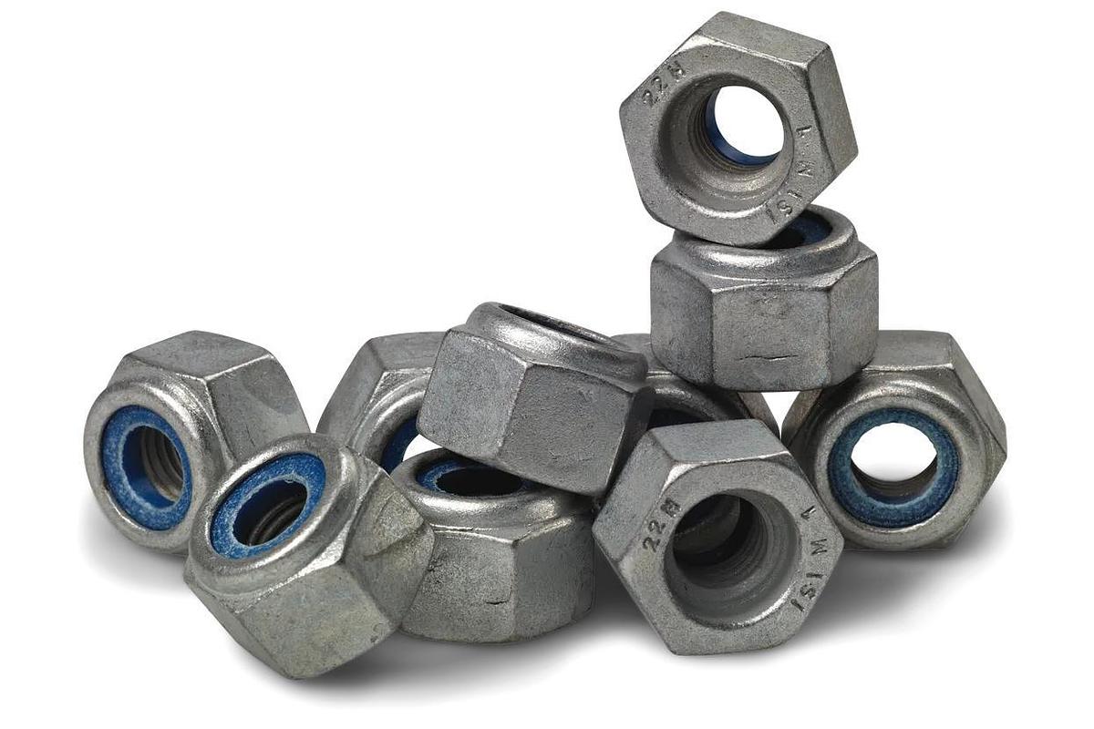 Blade nut