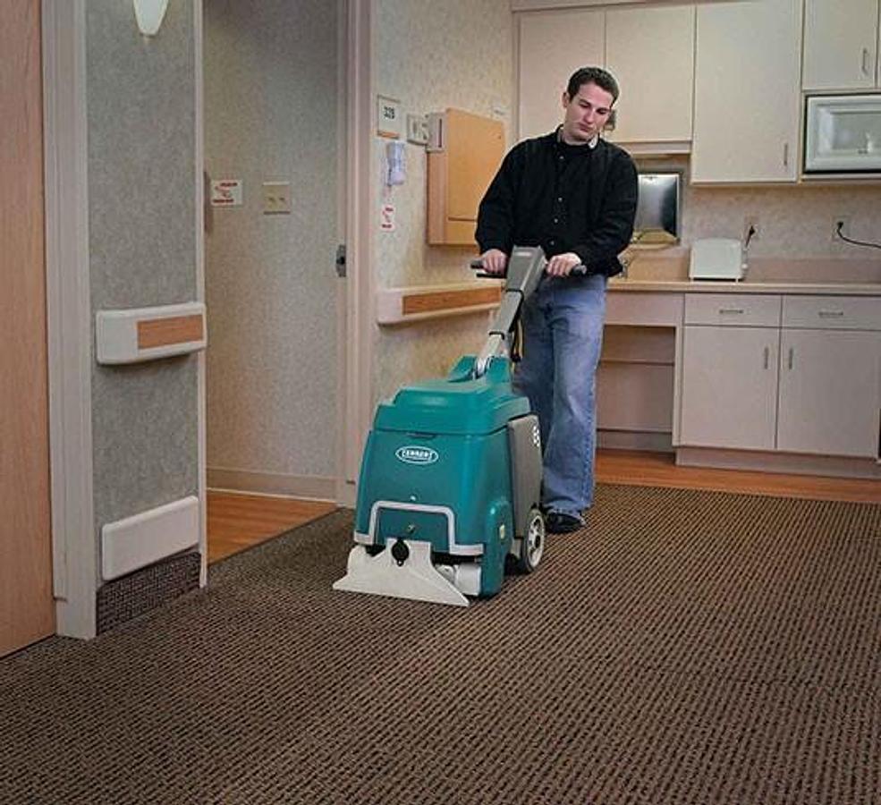 E5 Compact Low-Profile Carpet Extractor