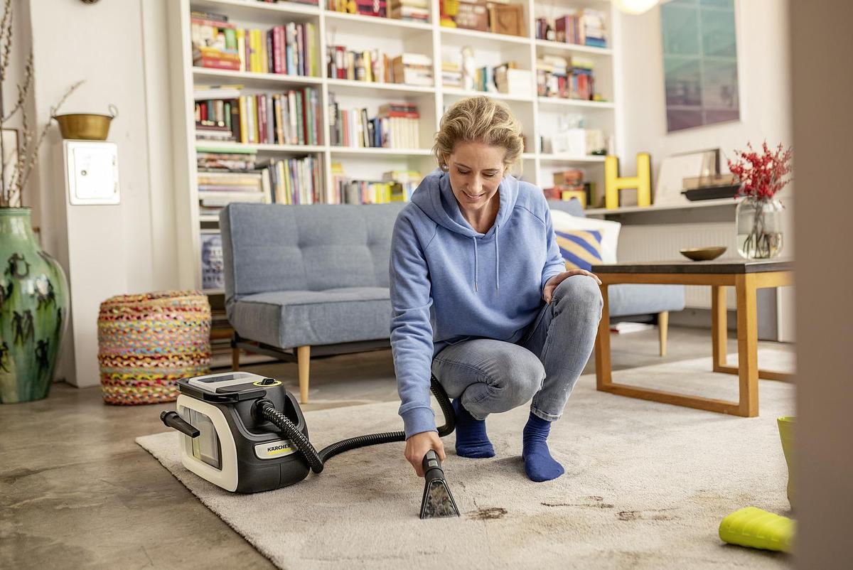 Battery-powered spray extraction cleaner SE 3-18 Compact Home