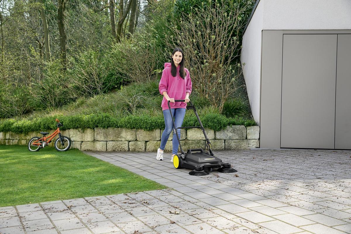 Push sweeper S 4 Twin Go!Further