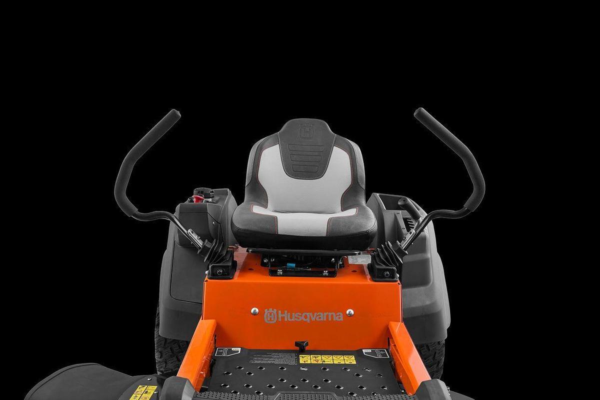 Husqvarna Z242F Special Edition