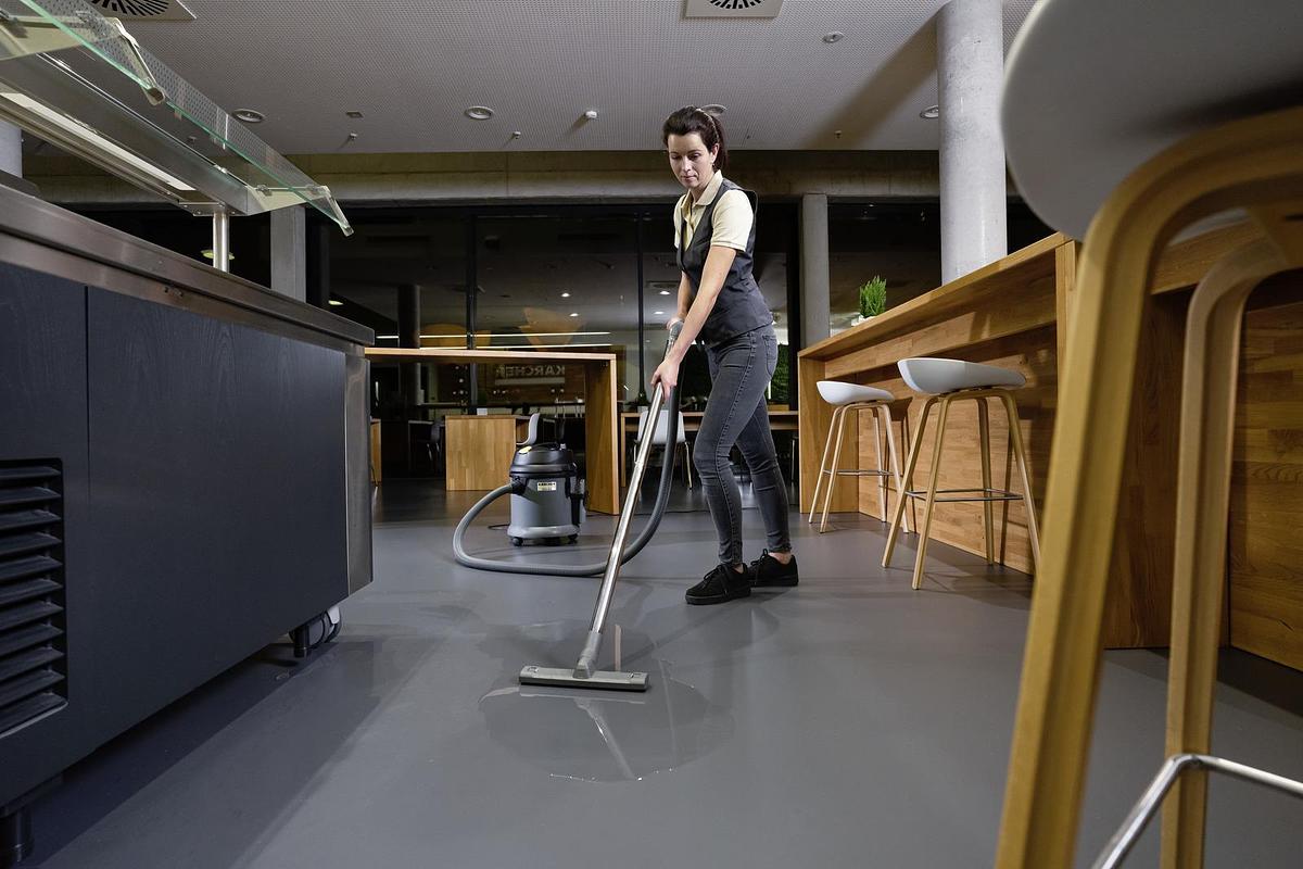 Wet and dry vacuum cleaners NT 27/1
