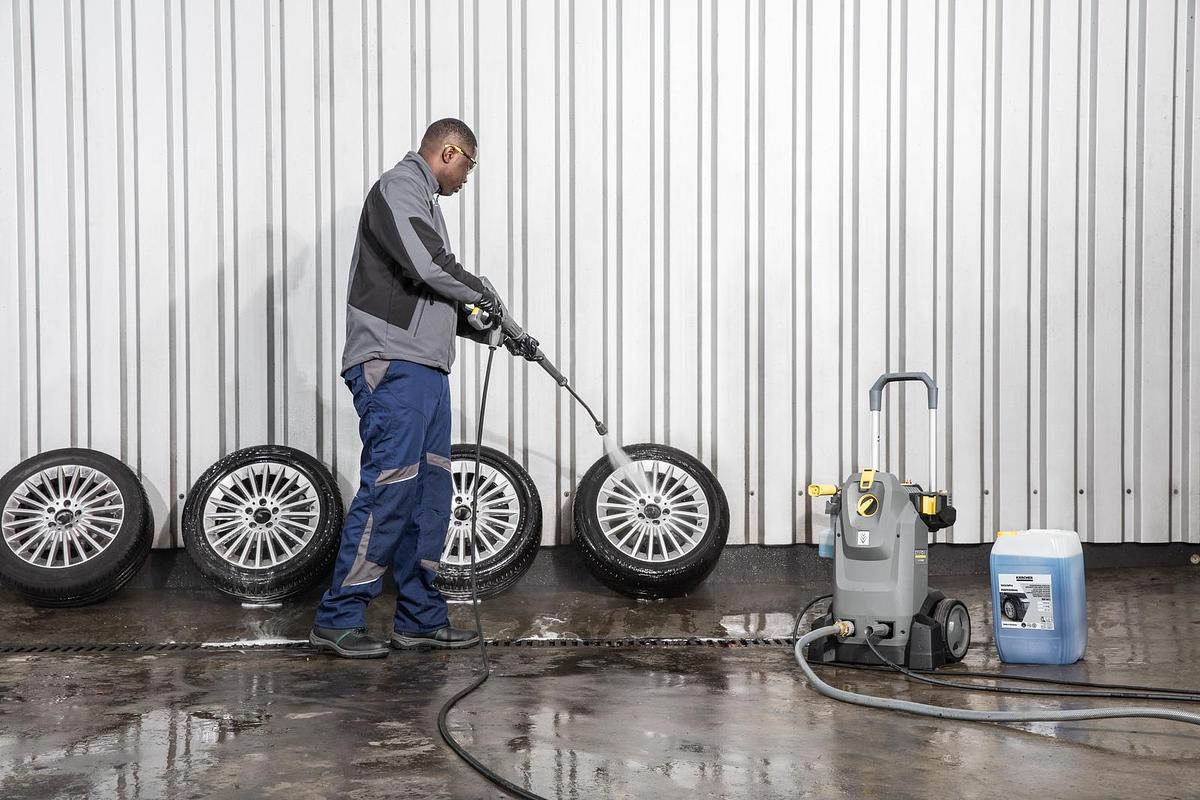 High-pressure cleaner HD 7/17 M