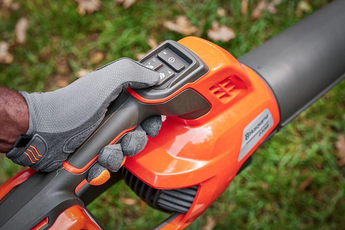 Husqvarna 230iB (tool only)