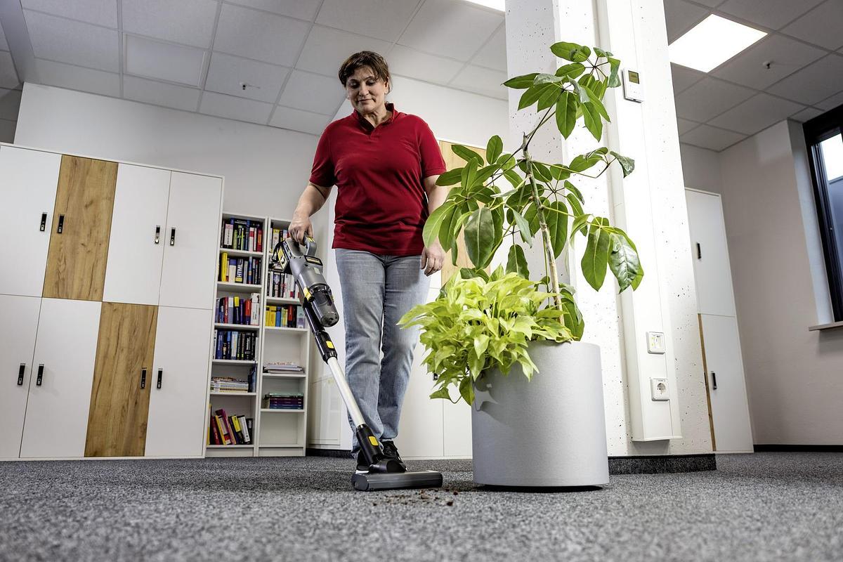 battery-powered vacuum cleaner LVS 1/2 Bp