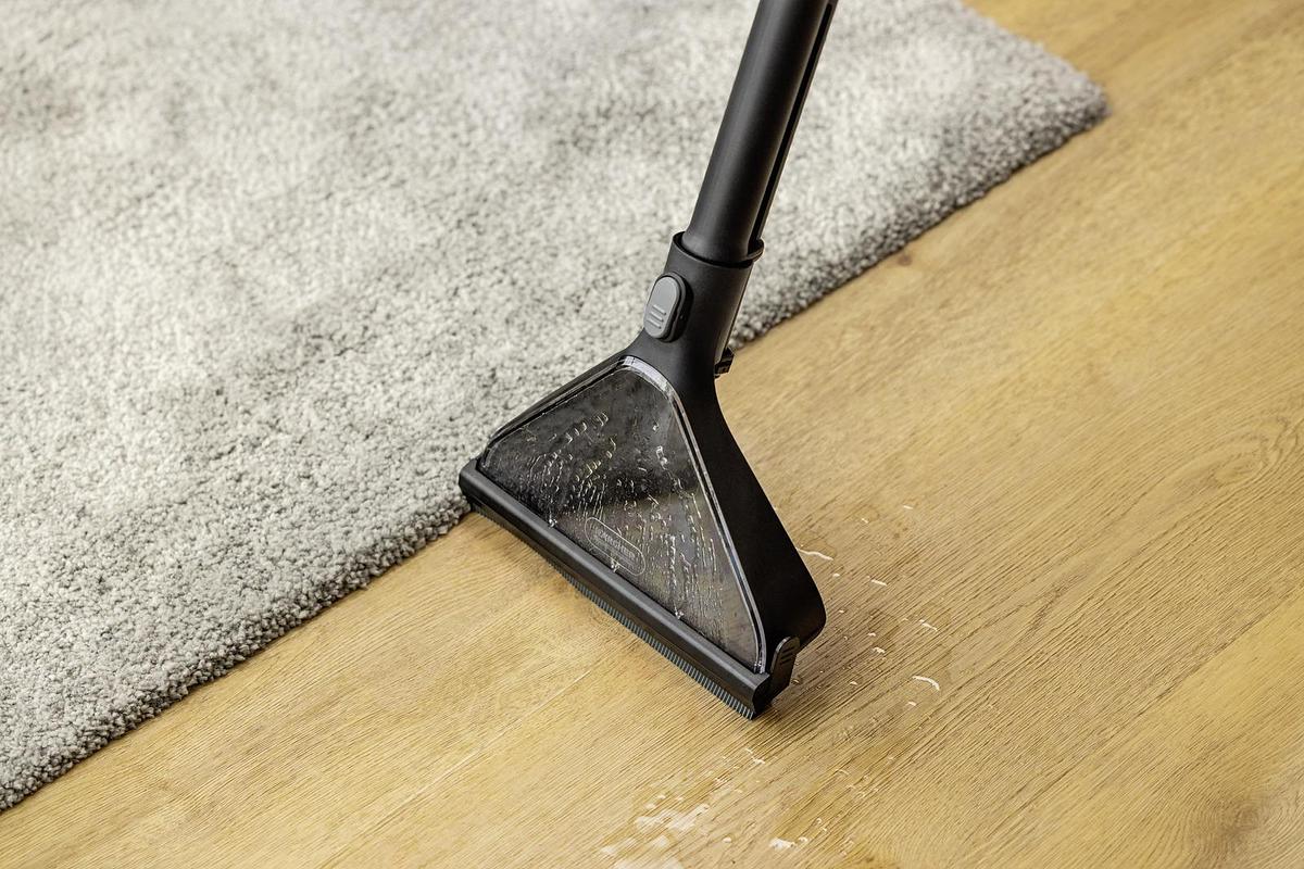 Spray extraction cleaner SE 5 Upholstery