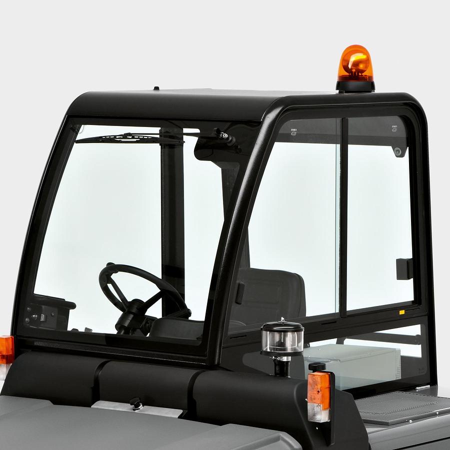 Vacuum sweeper KM 150/500 R LPG