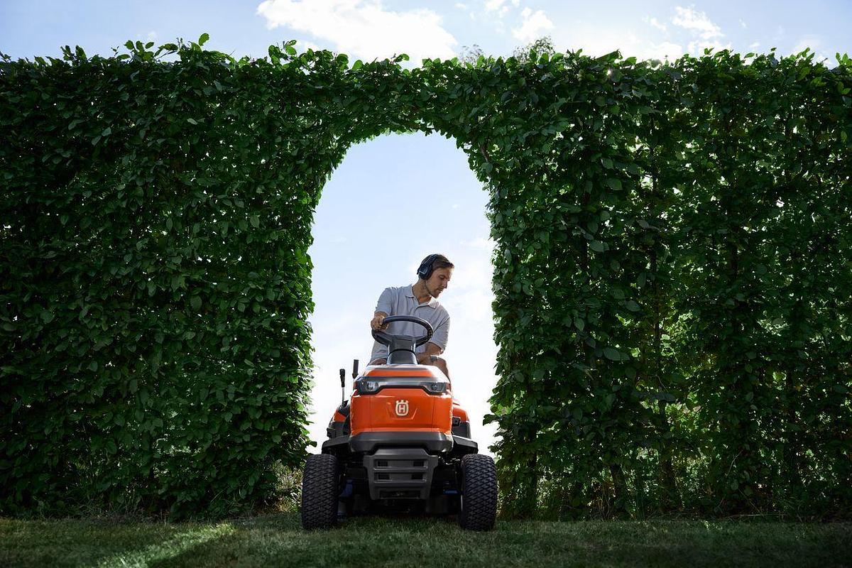 Husqvarna TS 120 42"