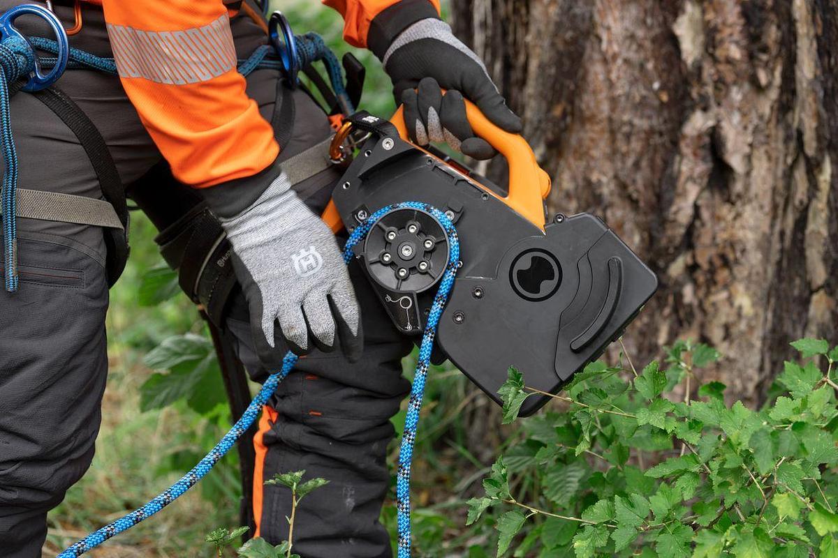 Husqvarna x Skylotec Power Ascender without battery and charger