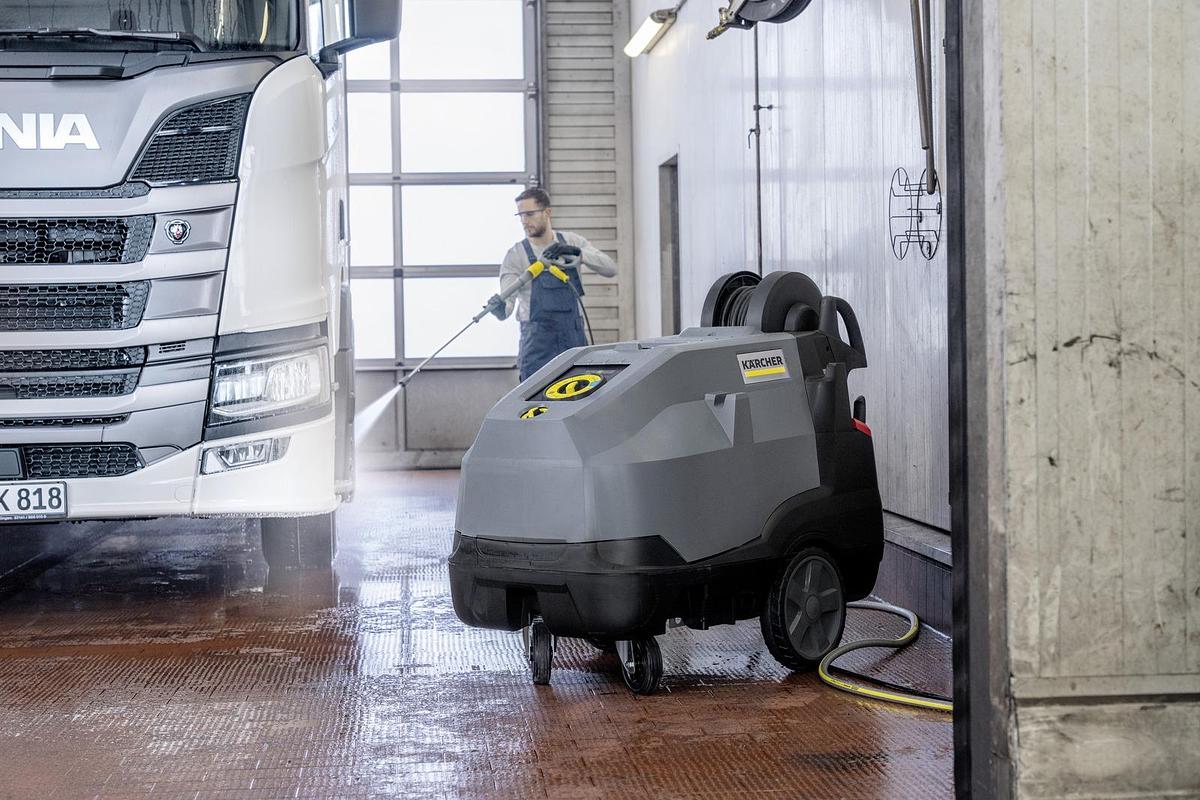High-pressure cleaner HDS 9/20-4 M