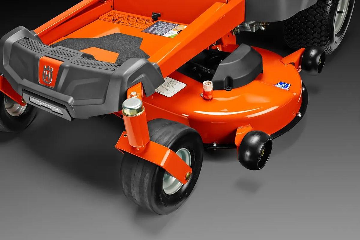 Husqvarna Z242F Special Edition