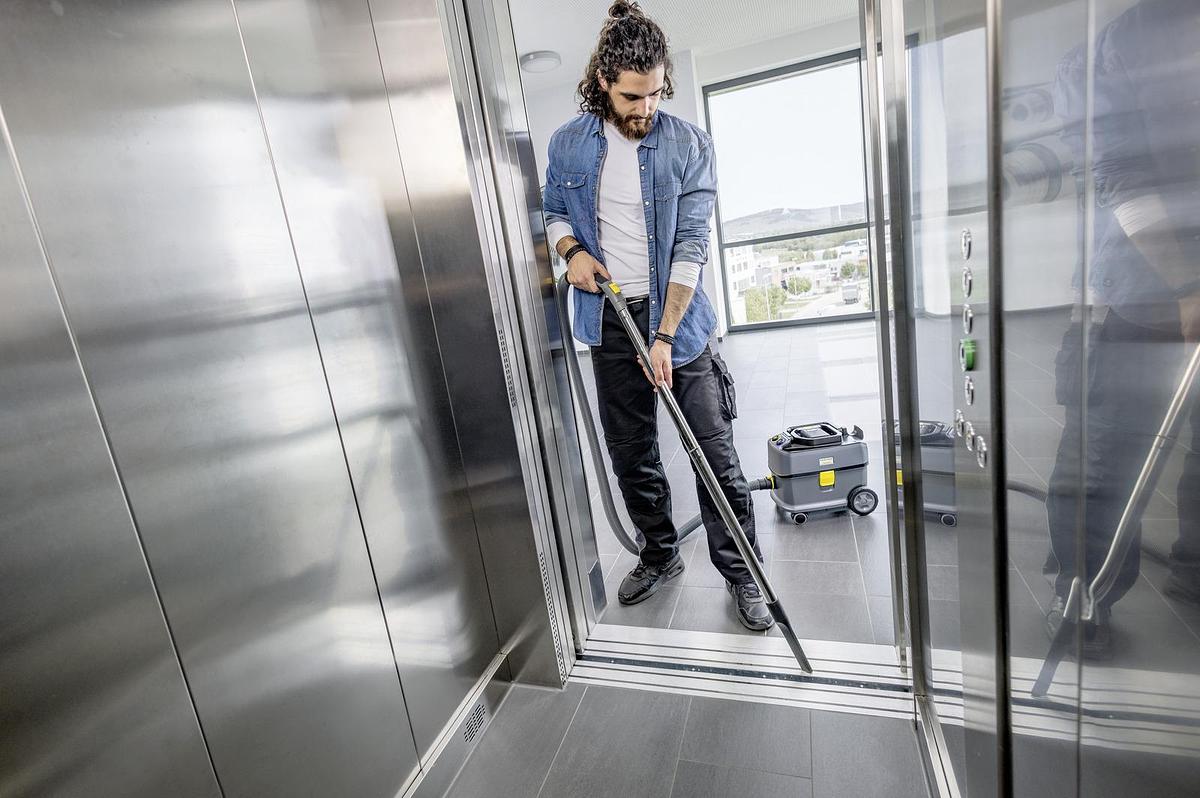 battery-powered vacuum cleaner T 10/1 Bp
