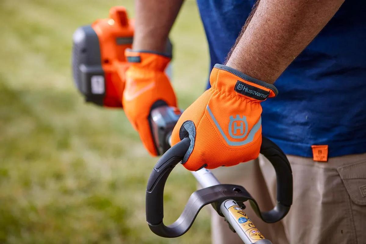 Husqvarna 330LK