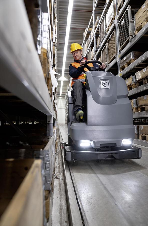 Scrubber dryer B 220 R BpPack+DOSE+285 Ah+D110+Ri+Beacon