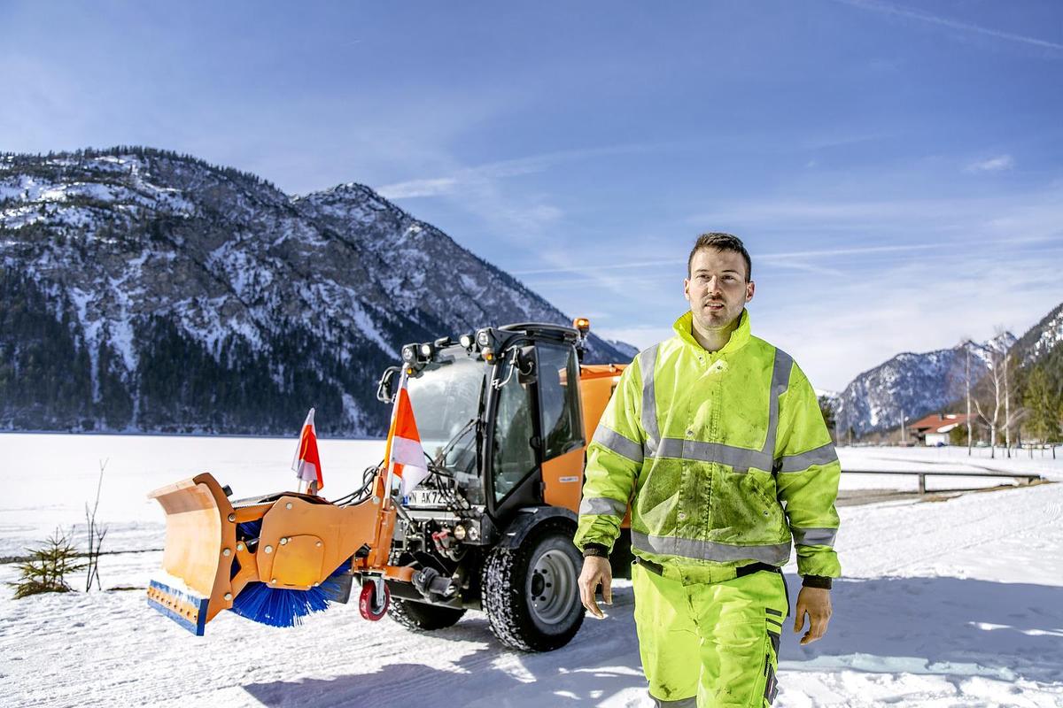 Implement carriers Holder S 75