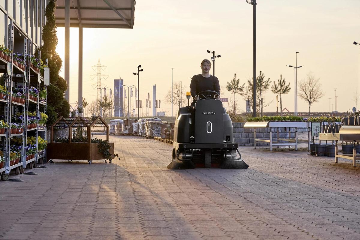 SW3000 LI-ION NA SWEEPER
