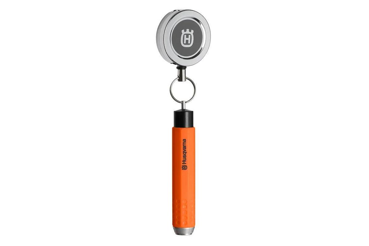 Crayon holder with reel