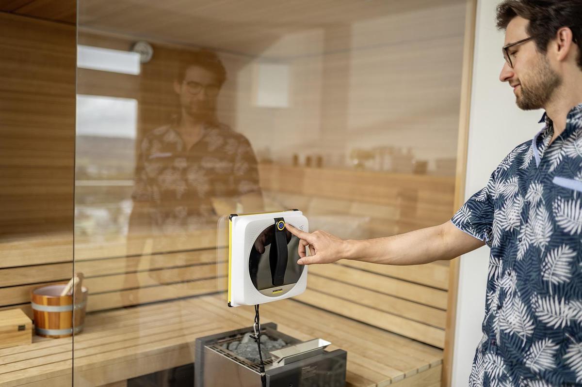 Window cleaning robot RCW 4