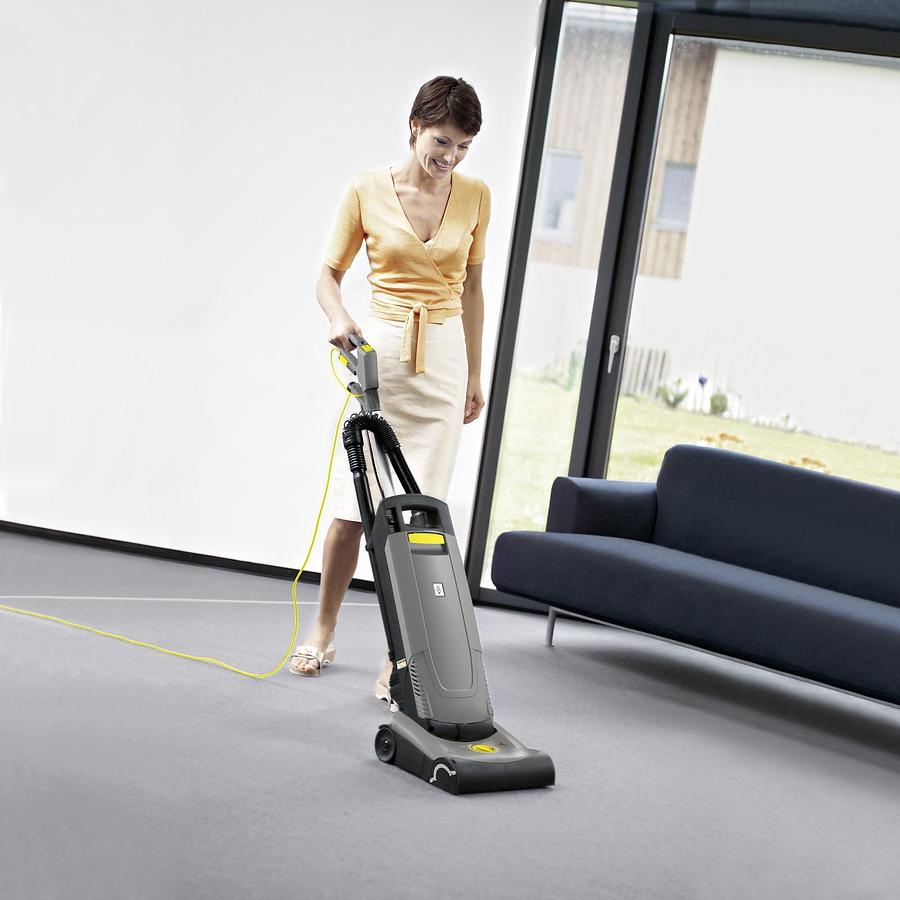 Upright brush-type vacuum cleaner CV 30/1