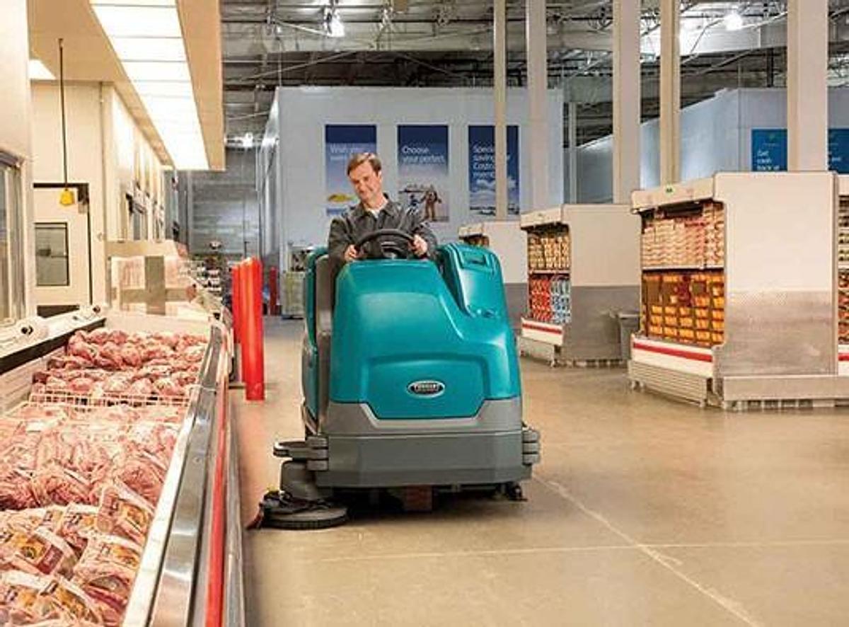 T17 Battery-Powered Ride-On Floor Scrubber