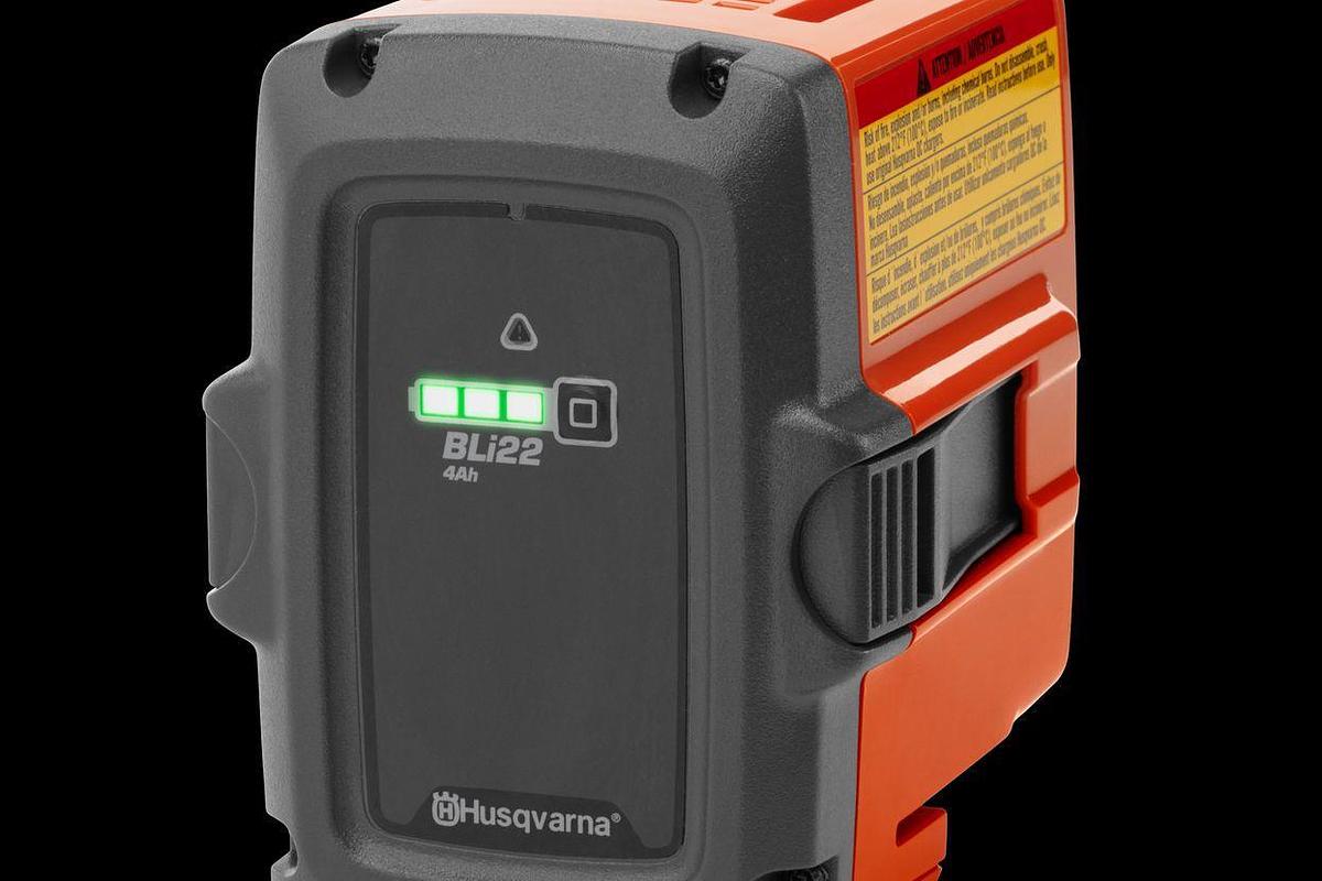 Husqvarna 320iHD60 Hedge Master (battery and charger included)