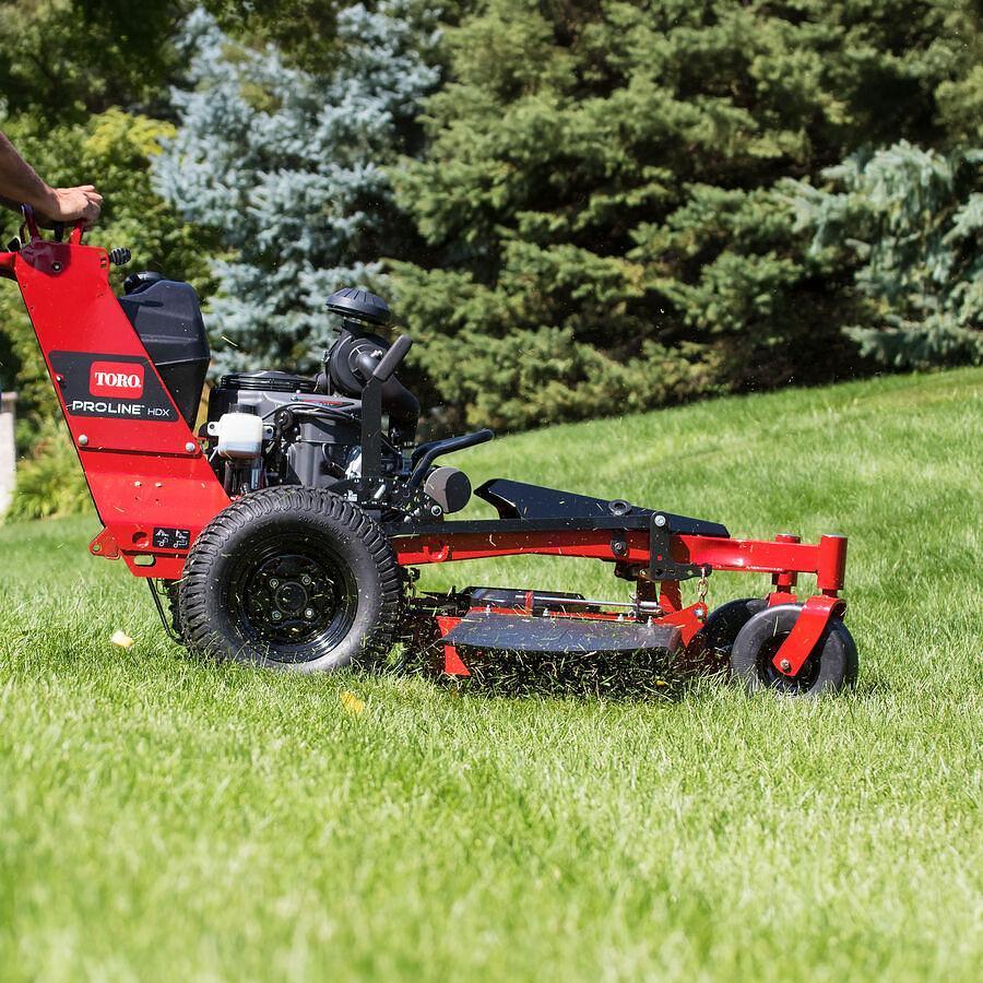 PROLINE™ Mid-Size Gas Walk Behind Mower