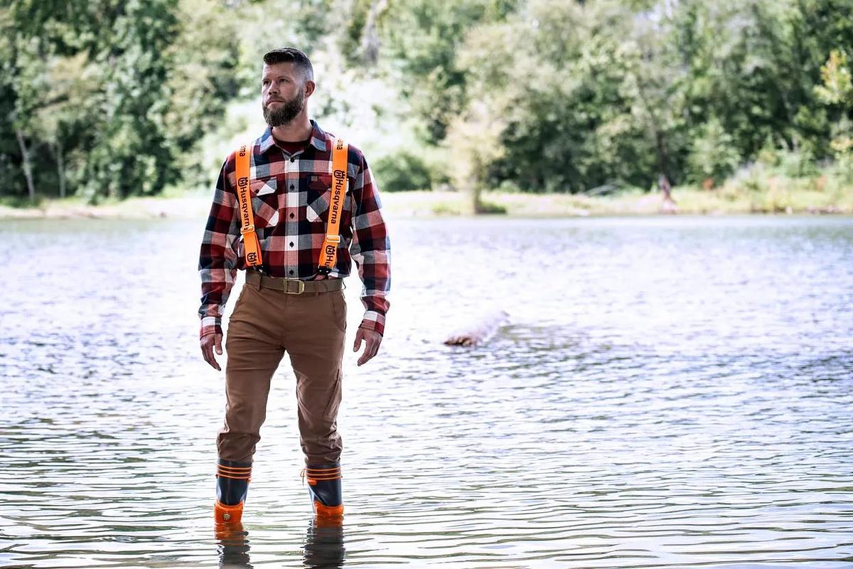 Suspenders (clips) for chainsaw pants