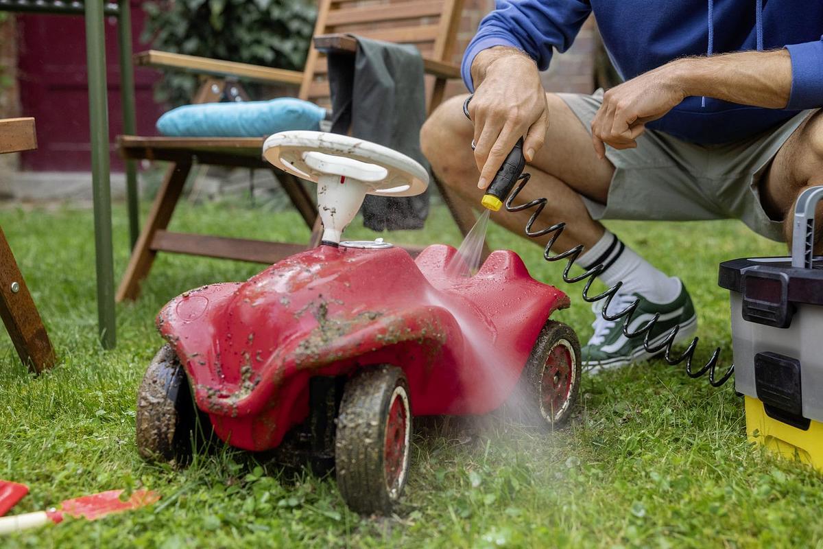 Mobile Outdoor Cleaner OC 4