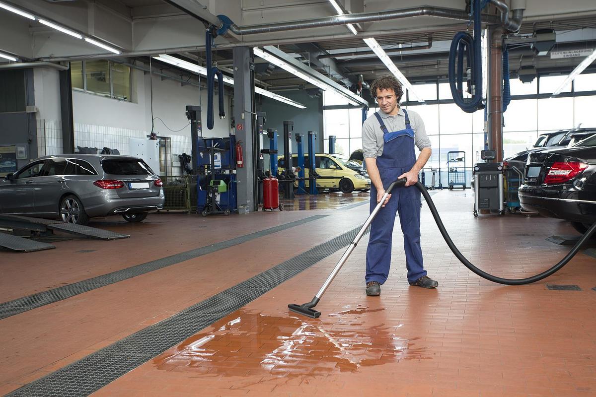 Wet and dry vacuum cleaners NT 70/2 Me Classic