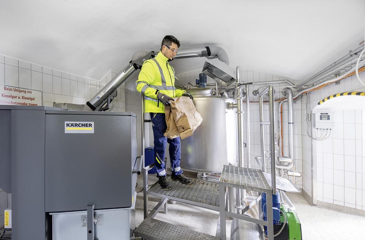 Dust removal system ID 130/22 with arm