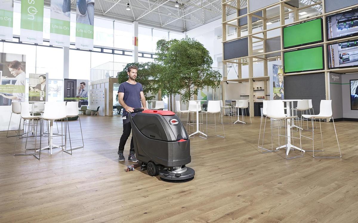 AS5160-US SCRUBBER 20INCH 60L 24V