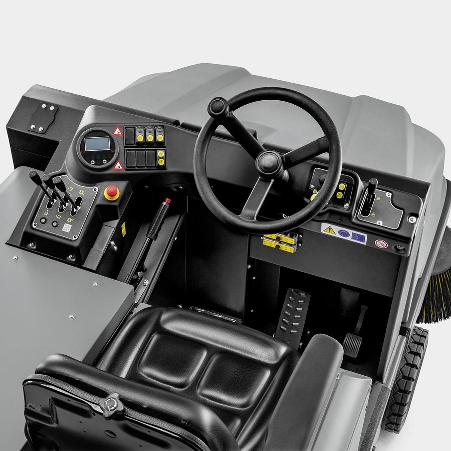 Vacuum sweeper KM 130/300 R I Bp Pack