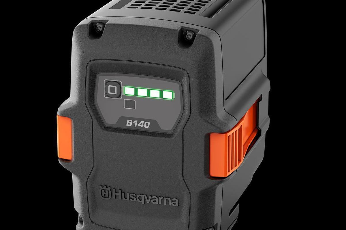 Husqvarna 320iL and 230iB Bundle