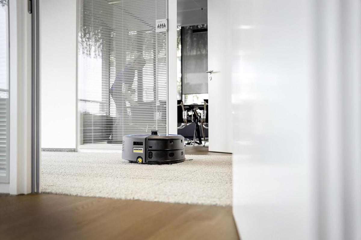 Autonomous vacuum cleaner KIRA CV 50